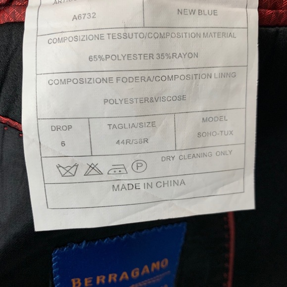 Berragamo Soho Madison Blue Tuxedo set w/accessori - Picture 8 of 14